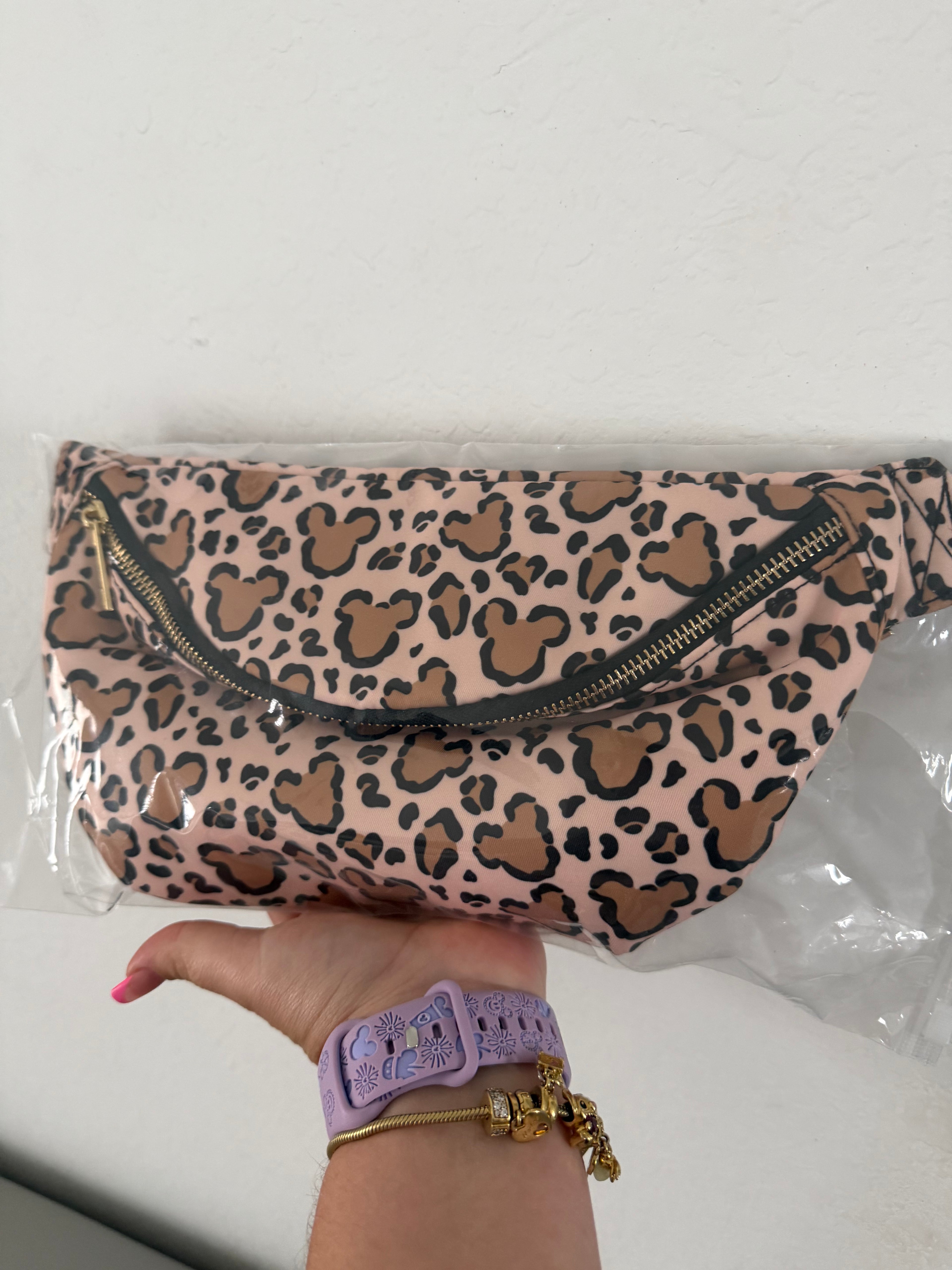 Safari Style Leopard Fanny Pack – Trendy Travel Waist Bag