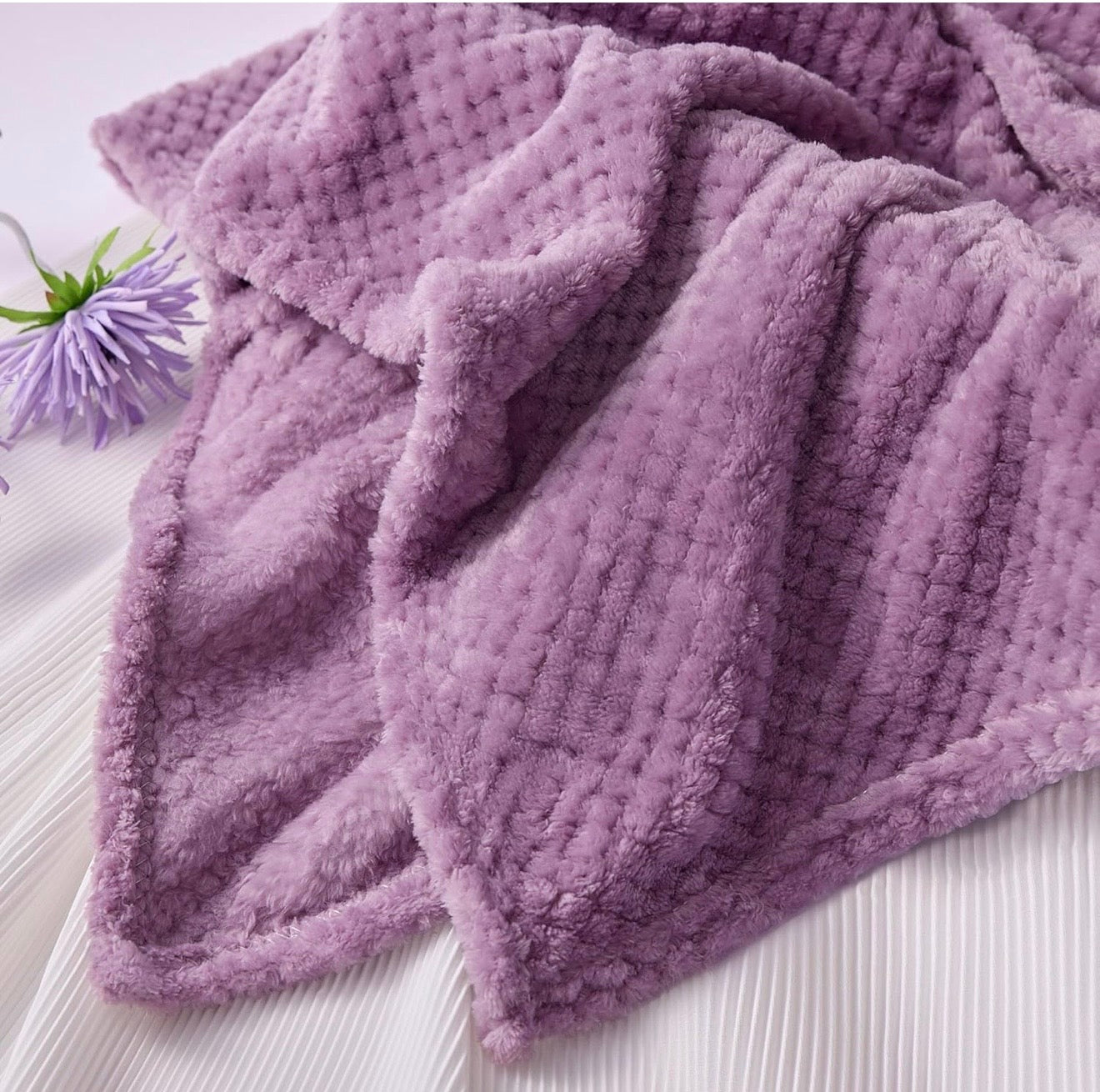 Mother’s Day Gift Box for Mom – Luxury Lavender Spa Set with Blanket, Candle & Tumbler | Relaxing Self Care Gift for Mom, Birthday Gift